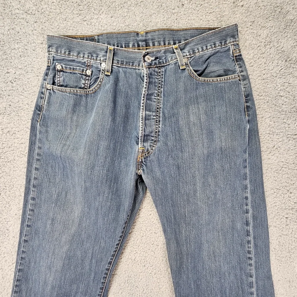 Levi's 501 Original Fit Jeans Men's 34x31 Button Fly Vintage 2005 USA Blue